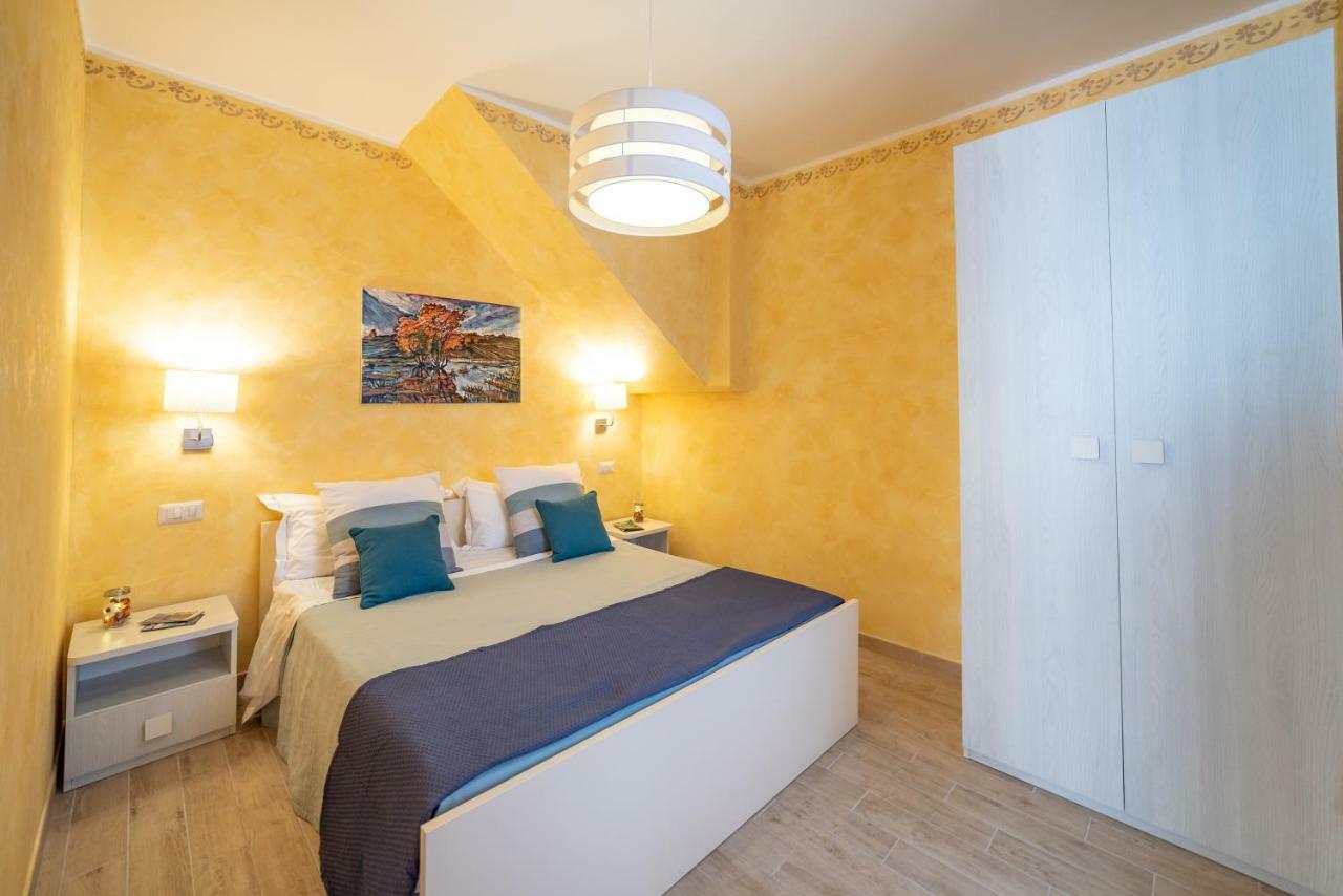 Quirino'S House Apartment ตาออร์มินา ภายนอก รูปภาพ